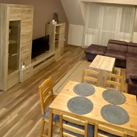 Barand Apartman Eger Extérieur photo