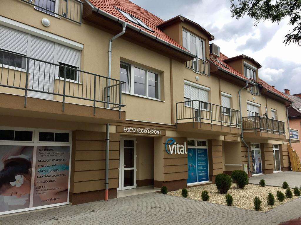Barand Apartman Eger Extérieur photo